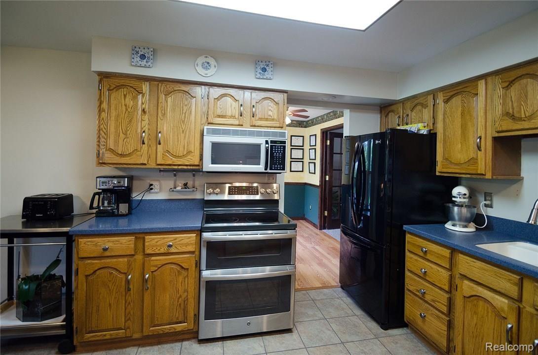42570 Keystone Canton, MI 48187 - Photo 15 of 51 16_20.jpg