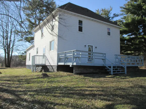 $329,000 | 1090 50th Avenue, Amery, WI 54001