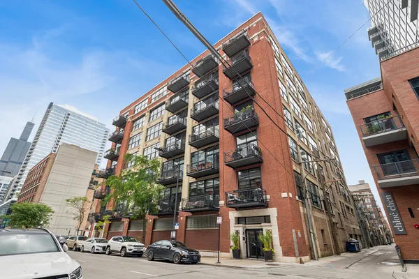 $749,000 | 843 West Adams Street, Unit 711, Chicago, IL 60607