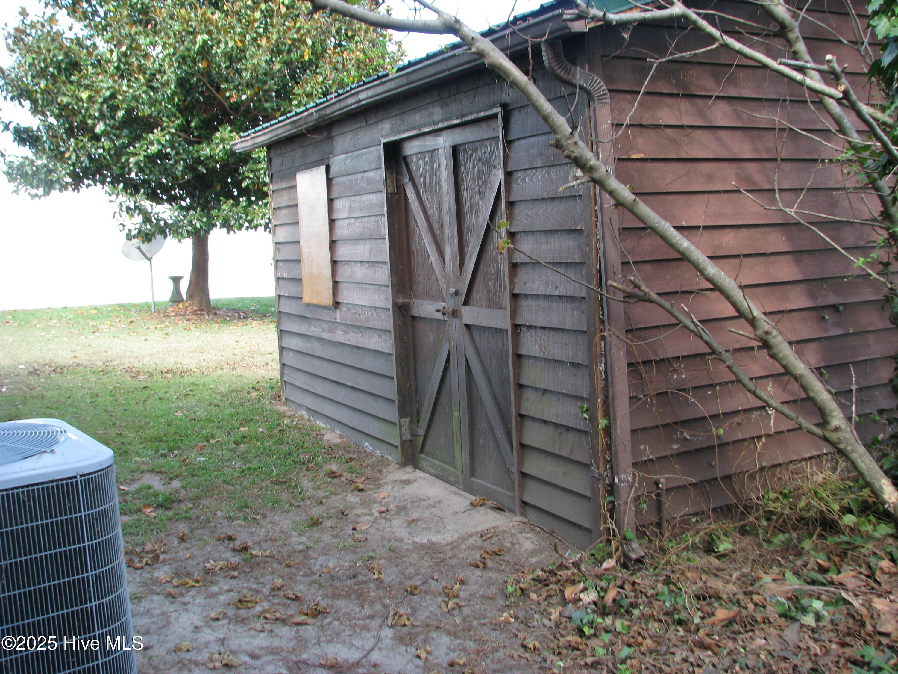 227 Rhodes Drive Columbia, NC 27925 - Photo 7 of 24 Storage building