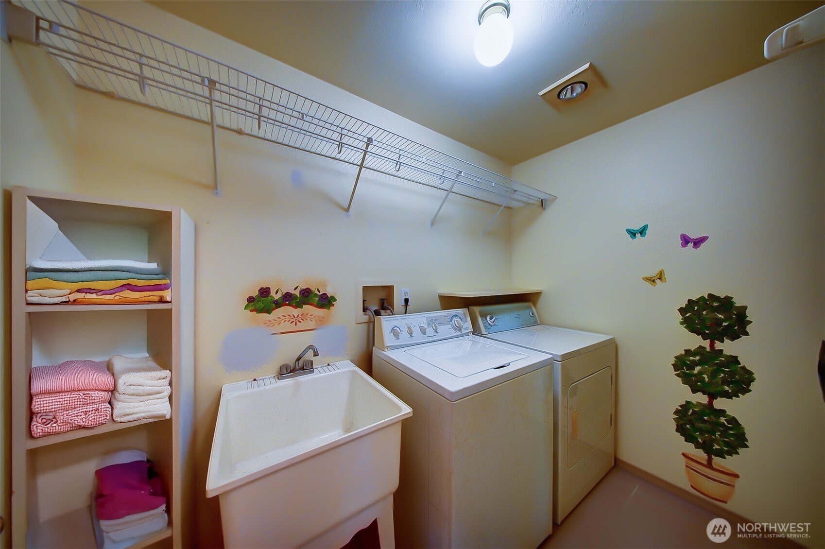 6001 Merlot Lane Southeast Lacey, WA 98513 - Photo 19 of 40 a utility room with dryer and washer