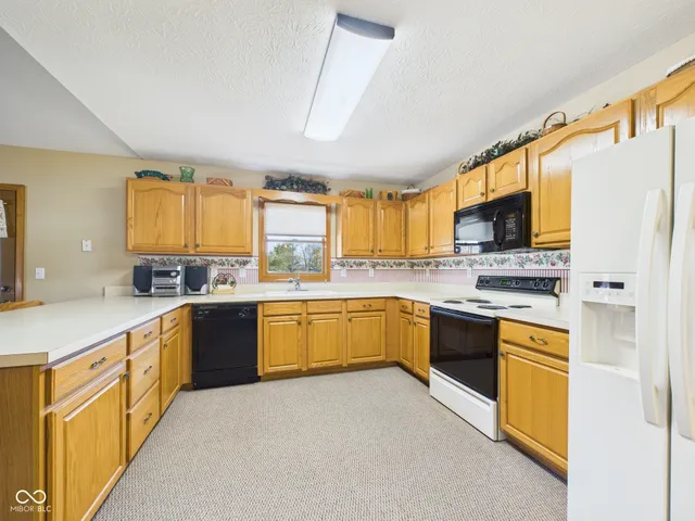 $259,000 | 211 Orchard Lane, Alexandria, IN 46001