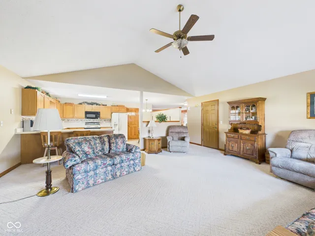 $259,000 | 211 Orchard Lane, Alexandria, IN 46001