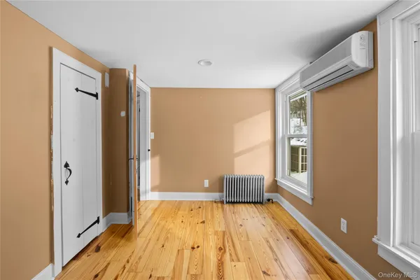 $4,500 | 232 North Country Road, Mount Sinai, NY 11766