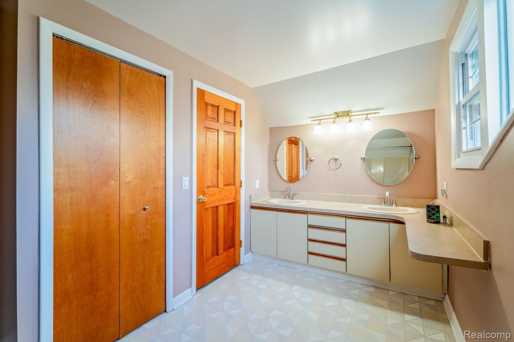 19169 Hannan Road New Boston, MI 48164 - Photo 27 of 42 Gallery Image 27