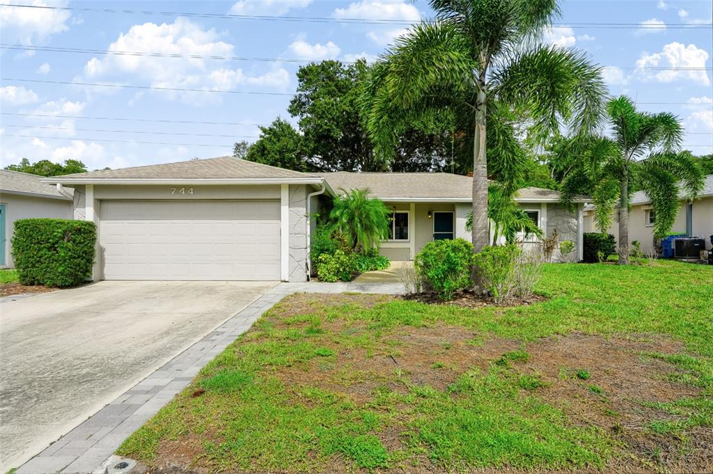 744 Green Valley Road Palm Harbor, FL 34683 - Photo 4 of 43 Gallery Image 4