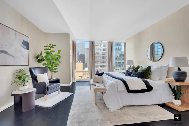$3,300,000 | 641 5th Avenue, Unit 26D | Midtown East