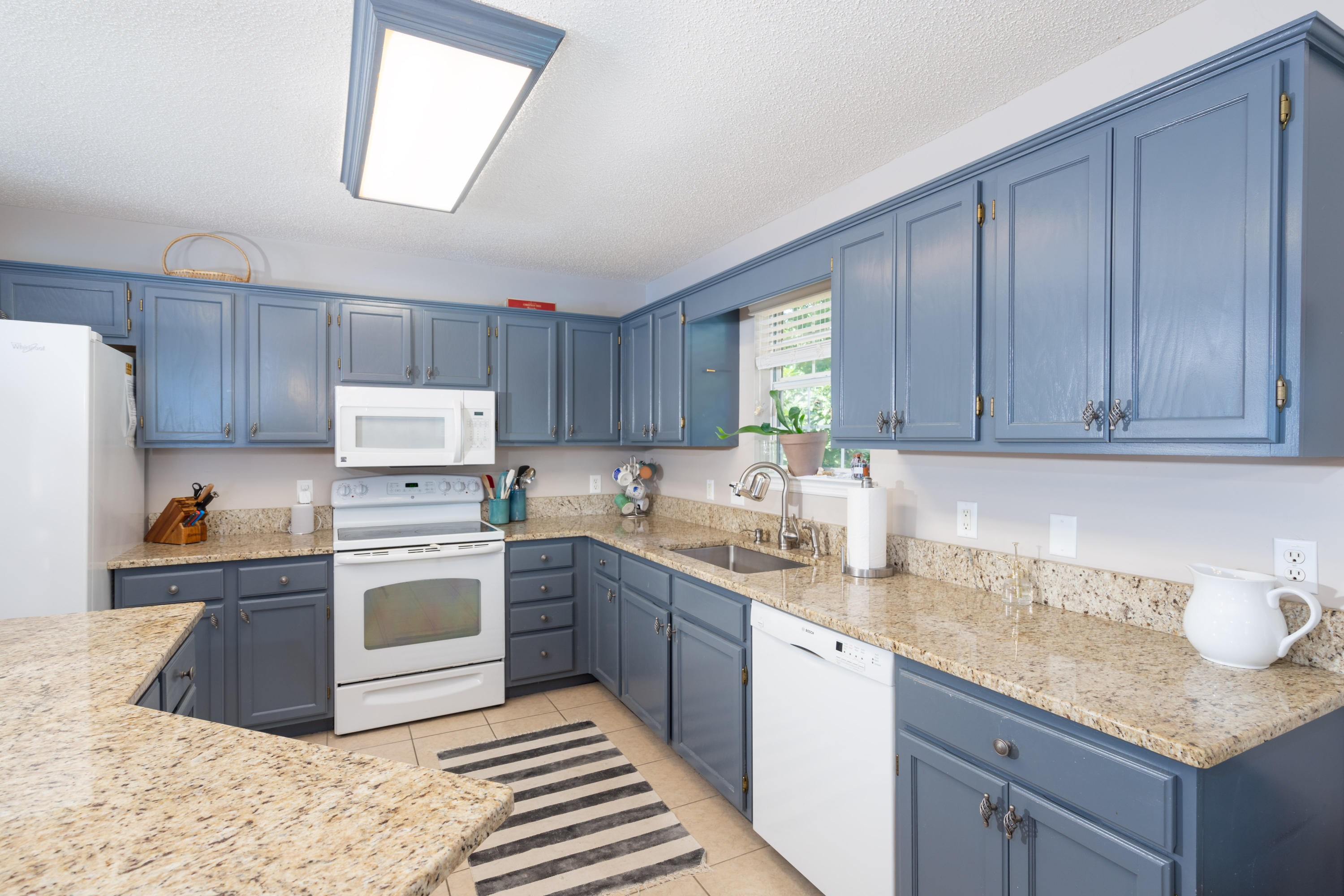 6038 Riley Road Ooltewah, TN 37363 - Photo 11 of 27 Kitchen