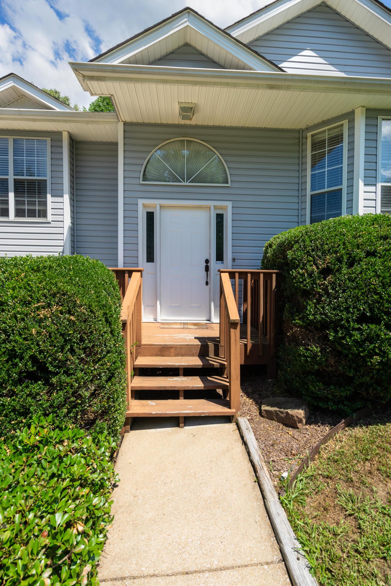 6038 Riley Road Ooltewah, TN 37363 - Photo 5 of 27 Front Walkway