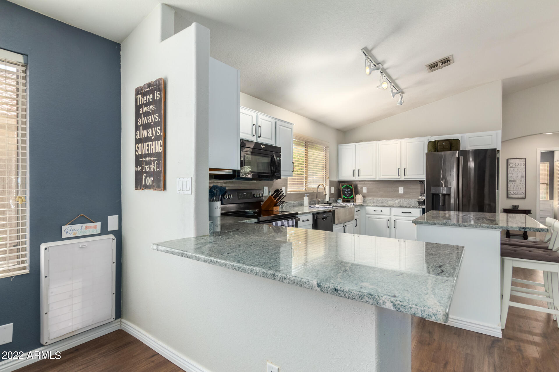 3958 East Agave Road Phoenix, AZ 85044 - Photo 10 of 32 Kitchen