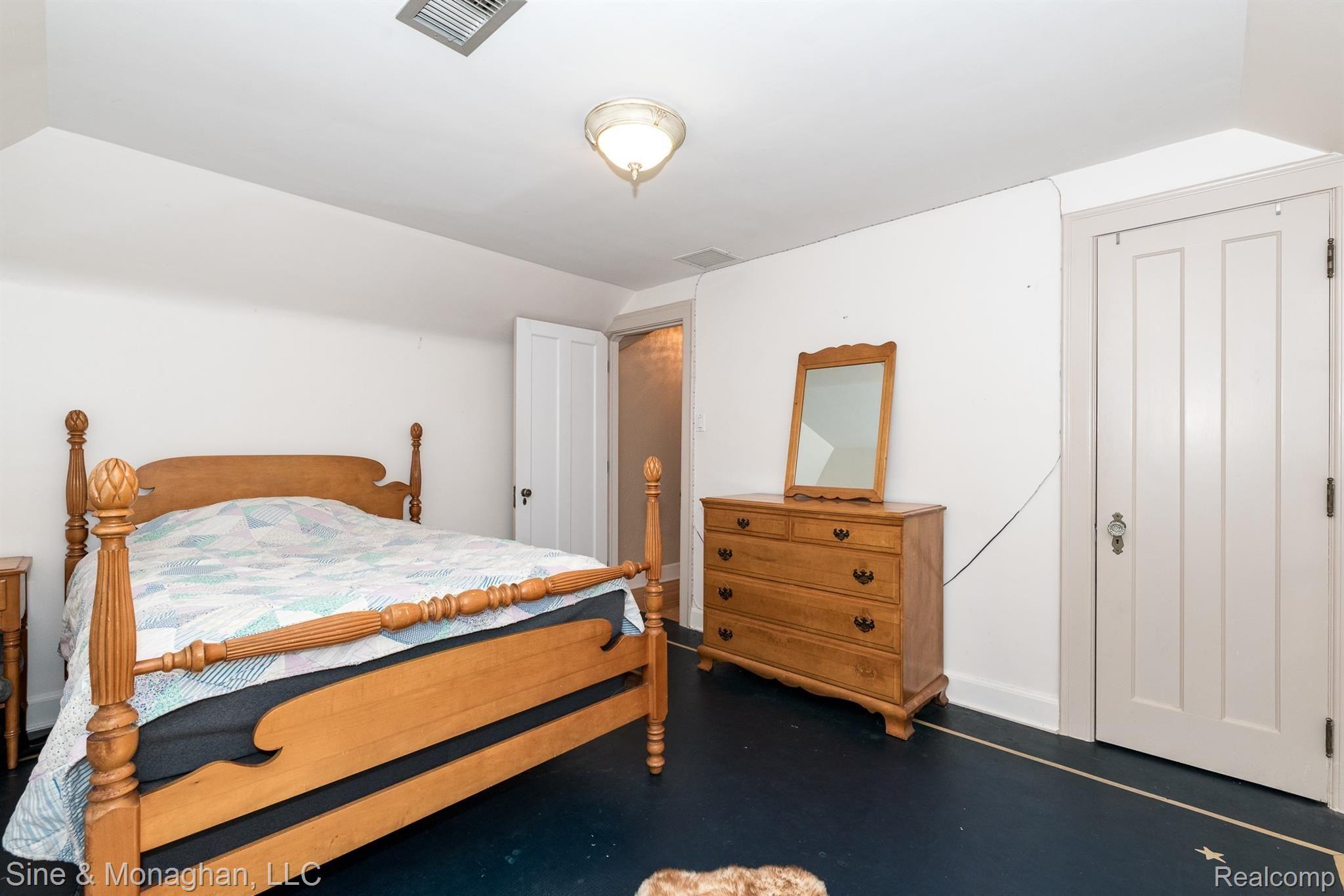 775 Washington Road Grosse Pointe, MI 48230 - Photo 30 of 48 DSC_9955.jpg