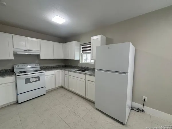 $1,200 | 1303 Philadelphia Street, Laredo, TX 78041