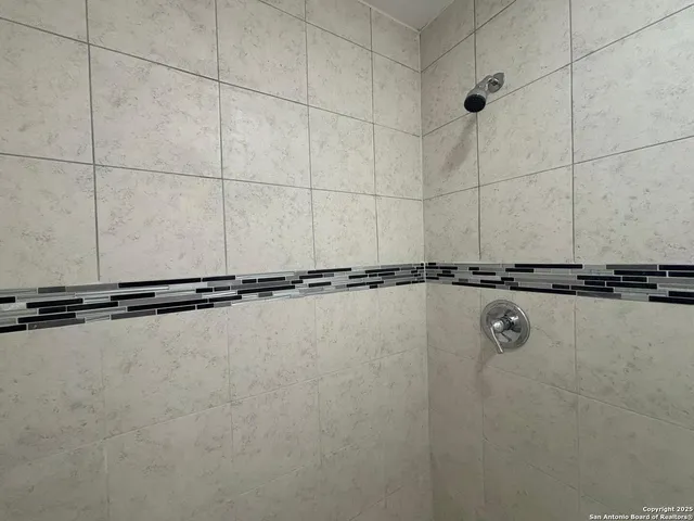 $1,200 | 1303 Philadelphia Street, Laredo, TX 78041