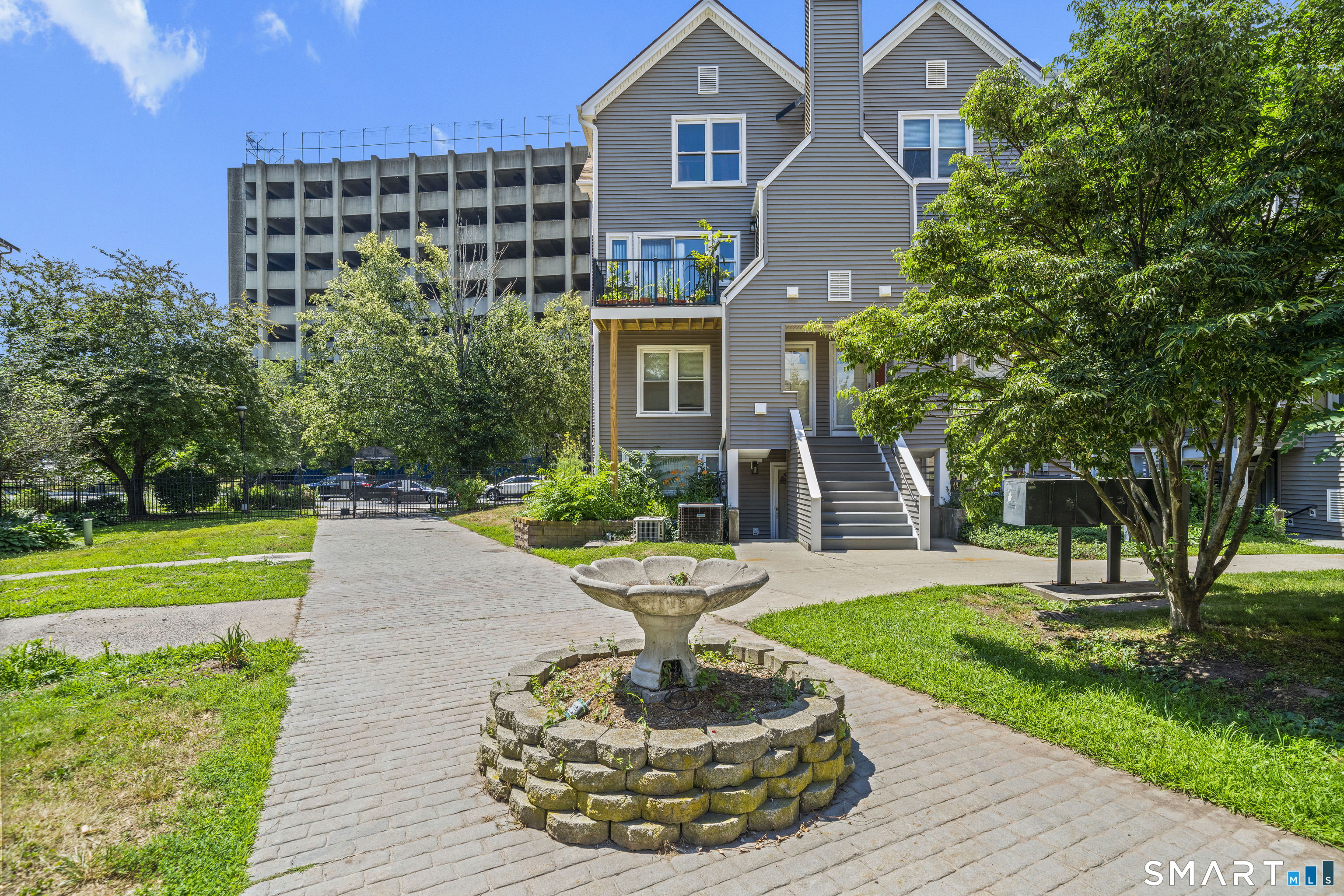136 Maple Avenue, Unit B Hartford, CT 06114 - Photo 19 of 22