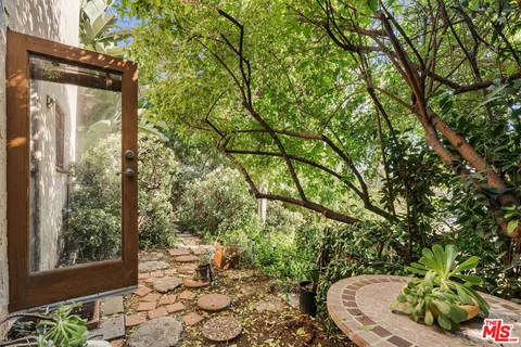 $725,000 | 654 Frontenac Avenue, Los Angeles, CA 90065