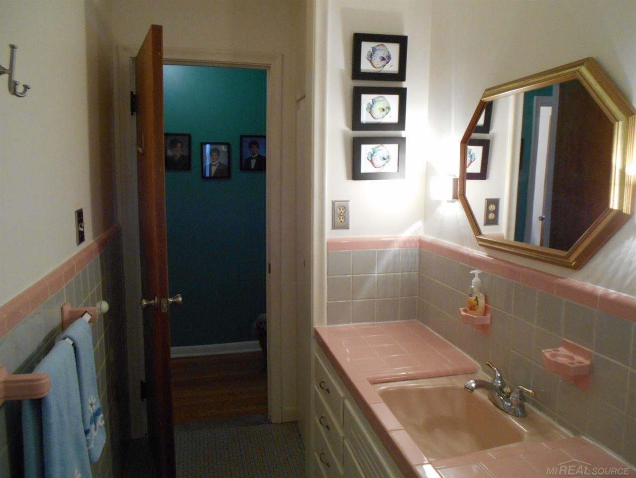 643 Barrington Road Grosse Pointe Park, MI 48230 - Photo 20 of 30