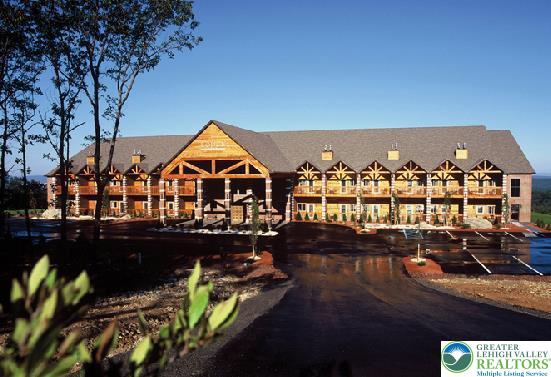 370 Inverness Lane Hazleton, PA 18202 - Photo 3 of 8