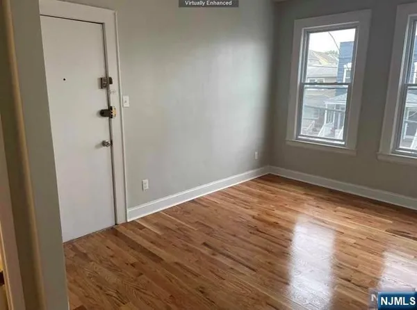$1,800 | 57 Wilson Avenue, Unit 2L ( DOOR #3), Kearny, NJ 07032