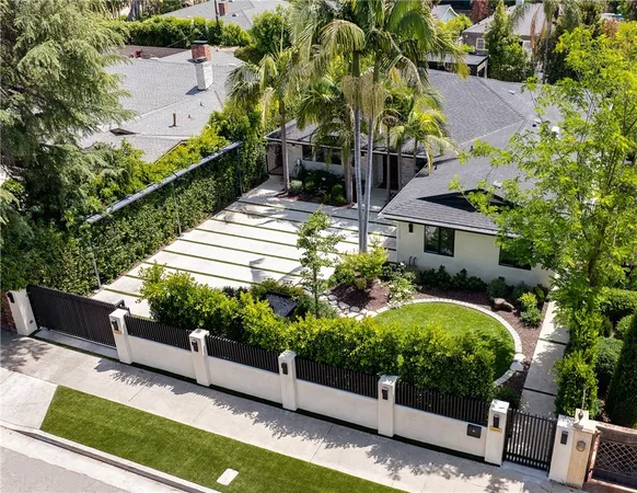 $2,490,000 | 13946 Chandler Boulevard, Sherman Oaks, CA 91401