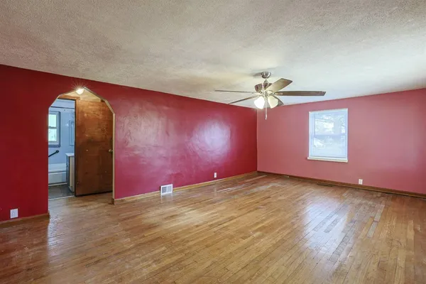 $134,900 | 9050 Highway 50, Aurora, IN 47001
