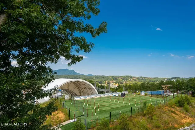 $499,000 | 270 Moose Rdg Way, Pigeon Forge, TN 37863