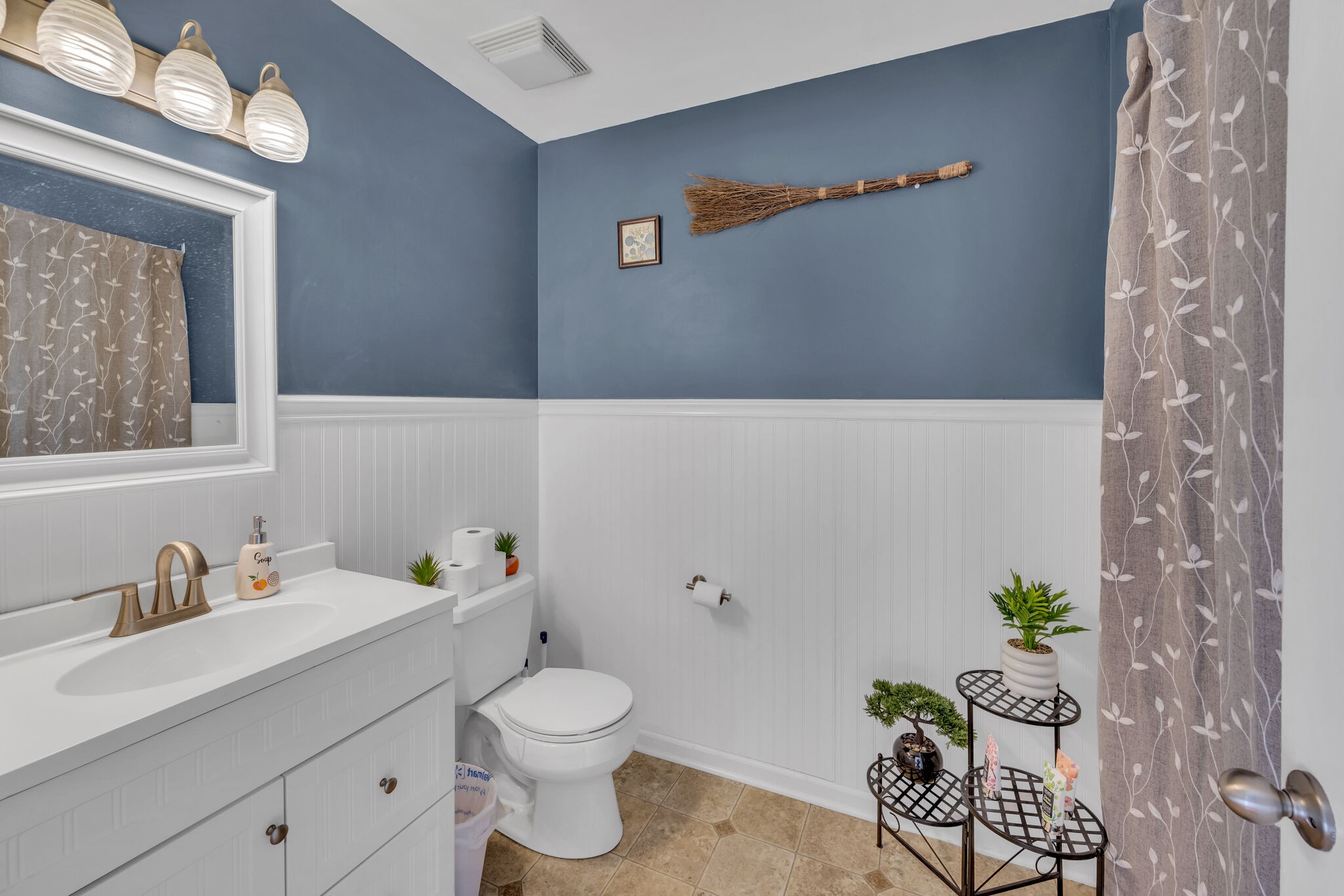 156 Foxrun Springfield, TN 37172 - Photo 18 of 31 a bathroom with a toilet sink and mirror