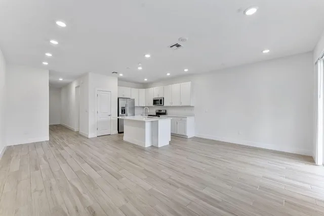 $2,500 | 247 Preserve Trail North, Stuart, FL 34994