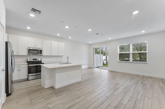 $2,500 | 247 Preserve Trail North, Stuart, FL 34994