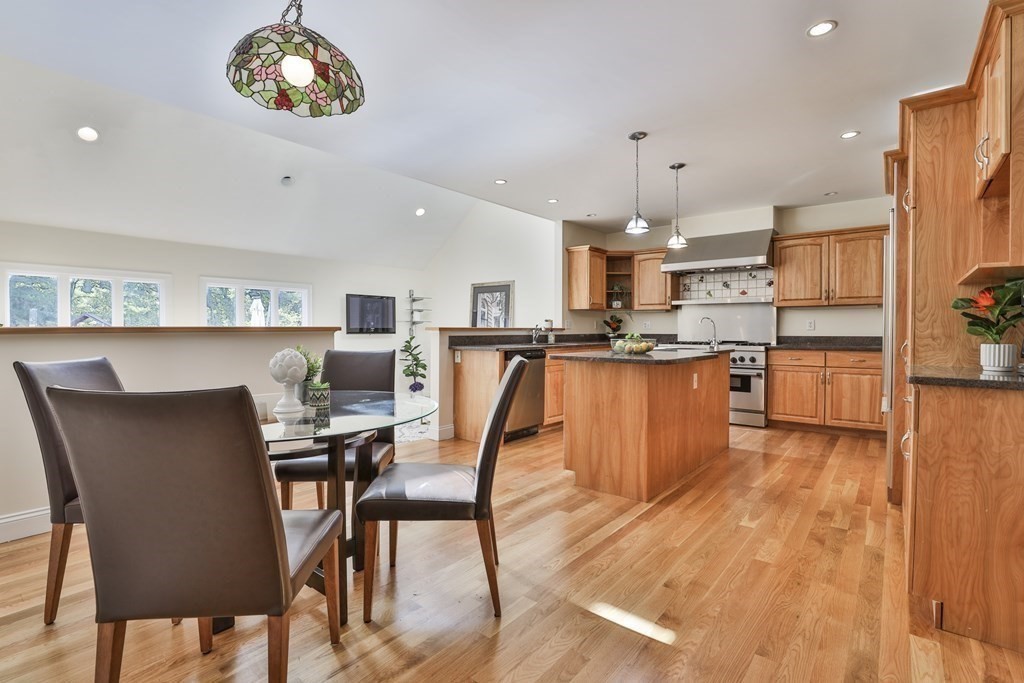 63 Old Mill Road Concord, MA 01742 - Photo 13 of 42 Gallery Image 13