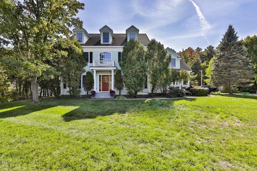 63 Old Mill Road Concord, MA 01742 - Photo 2 of 42 Gallery Image 2