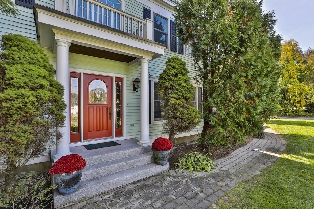 63 Old Mill Road Concord, MA 01742 - Photo 3 of 42 Gallery Image 3