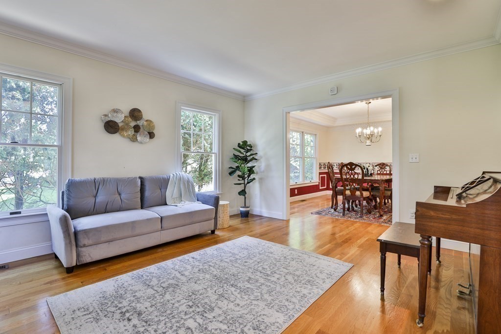 63 Old Mill Road Concord, MA 01742 - Photo 7 of 42 Gallery Image 7