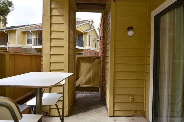 $2,000 | 8718 Mallard Reserve Drive, Unit 104, Tampa, FL 33614