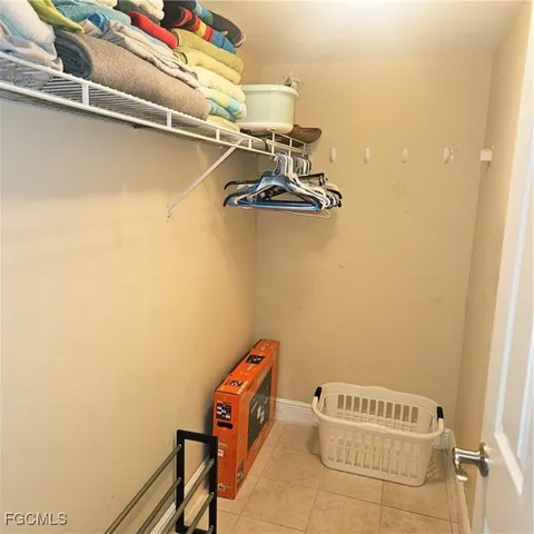 a view of utility room