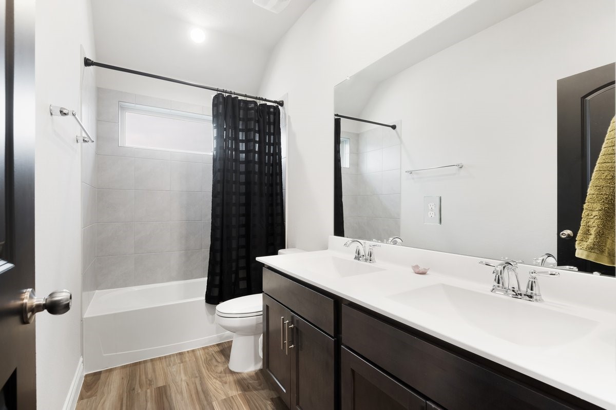 15815 Gibson Grass Court Spring, TX 77379 - Photo 19 of 26 One of two full guest bathrooms.
