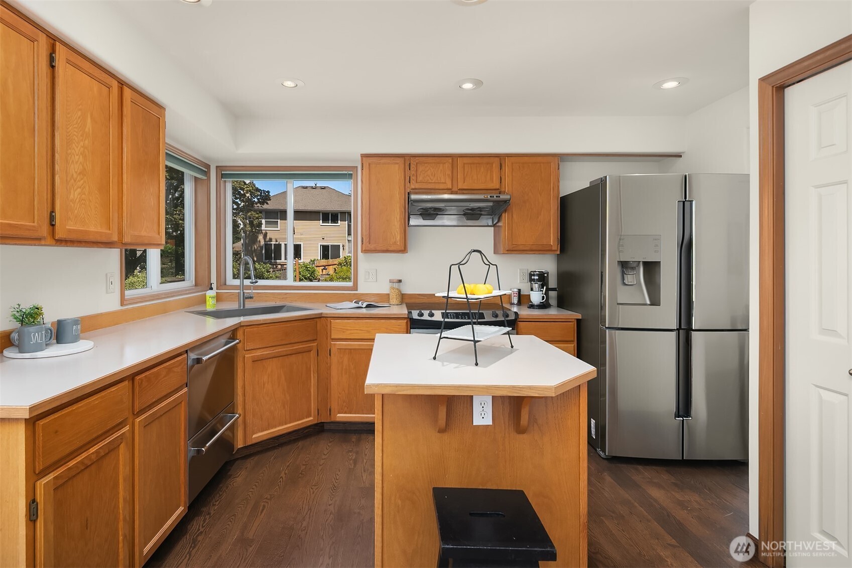 1613 Hoquiam Place Northeast Renton, WA 98059 - Photo 6 of 24