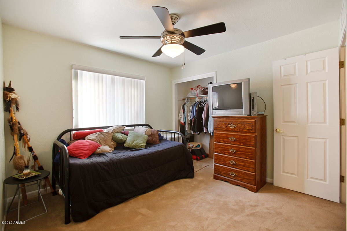 3724 East Decatur Street Mesa, AZ 85205 - Photo 9 of 14 guest bedroom 2