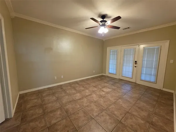 $3,500 | 2716 Park Place, Burleson, TX 76028