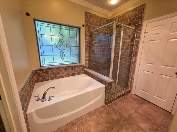 $3,500 | 2716 Park Place, Burleson, TX 76028