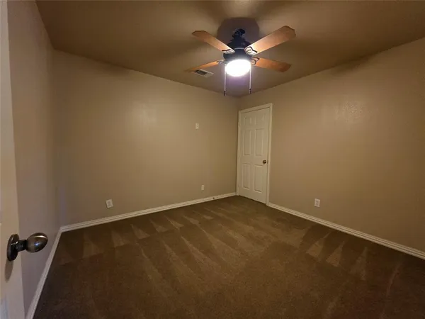 $3,500 | 2716 Park Place, Burleson, TX 76028