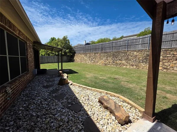 $3,500 | 2716 Park Place, Burleson, TX 76028