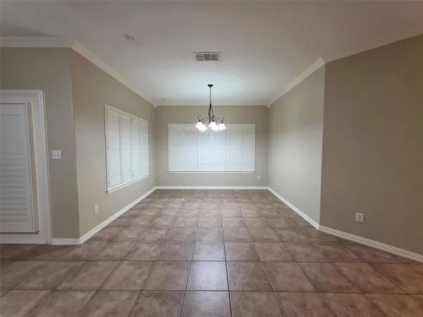 $3,500 | 2716 Park Place, Burleson, TX 76028
