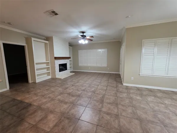 $3,500 | 2716 Park Place, Burleson, TX 76028