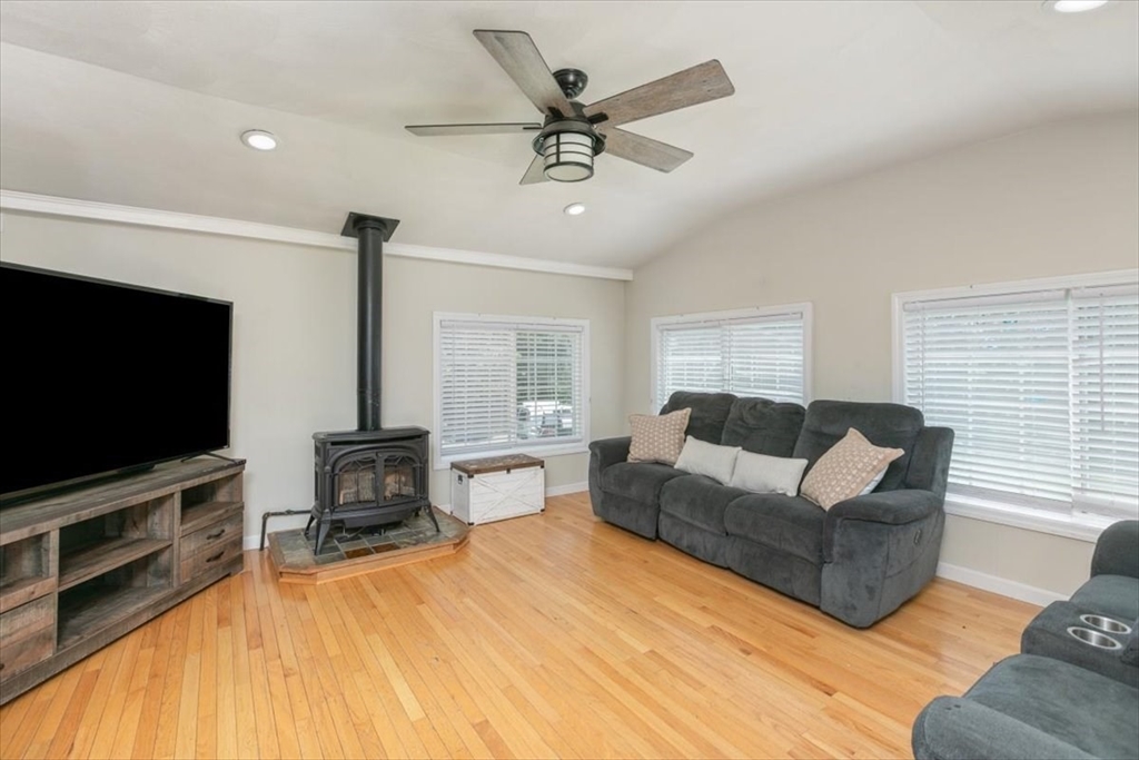 10 Blye Road Haverhill, MA 01832 - Photo 12 of 42