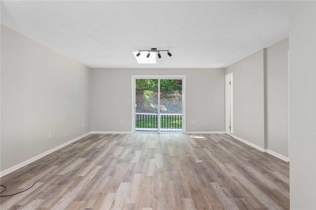 976 Knotty Oak Road Coventry, RI 02816 - Photo 13 of 29 Gallery Image 13