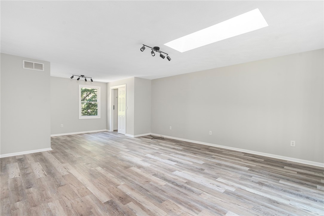 976 Knotty Oak Road Coventry, RI 02816 - Photo 19 of 29 Gallery Image 19