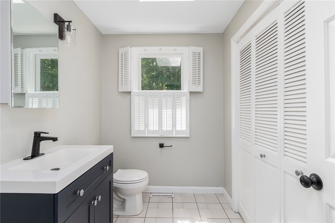 976 Knotty Oak Road Coventry, RI 02816 - Photo 25 of 29 Gallery Image 25