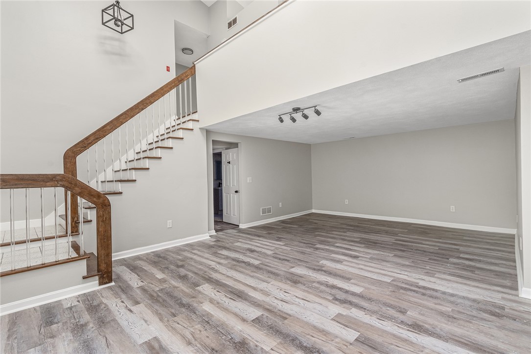 976 Knotty Oak Road Coventry, RI 02816 - Photo 9 of 29 Gallery Image 9