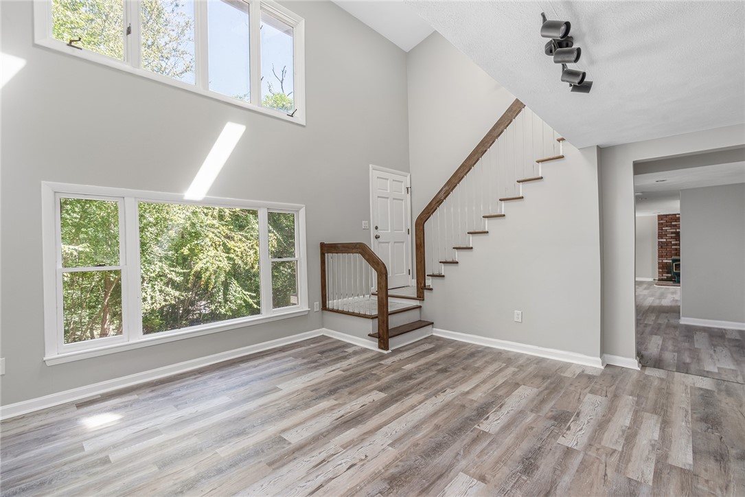 976 Knotty Oak Road Coventry, RI 02816 - Photo 10 of 29 Gallery Image 10