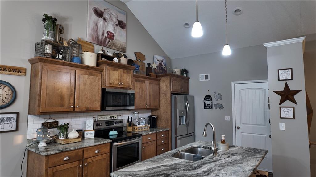 21650 West Wilson Street Spring Hill, KS 66083 - Photo 12 of 35